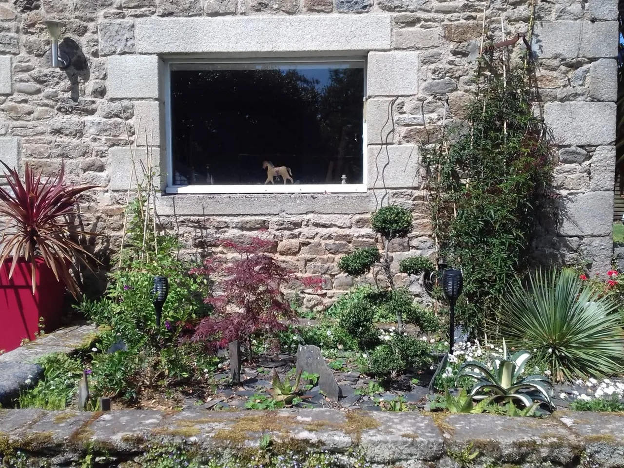 Jardin du Gîte à Roz Maria.