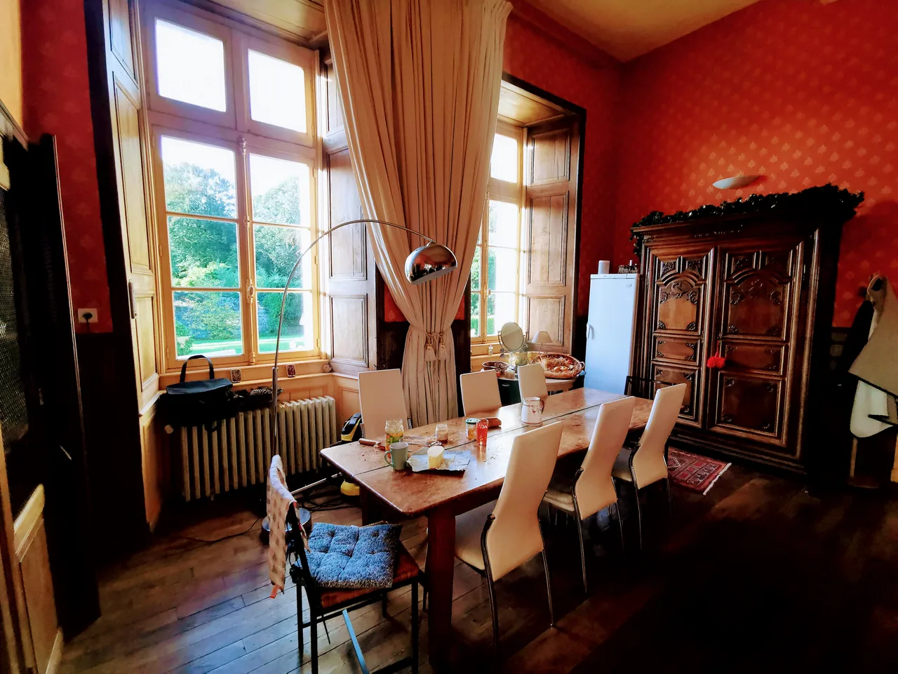Salle à manger Manoir 2 — Cuisine et salle à manger — Manoir à Roz Maria.