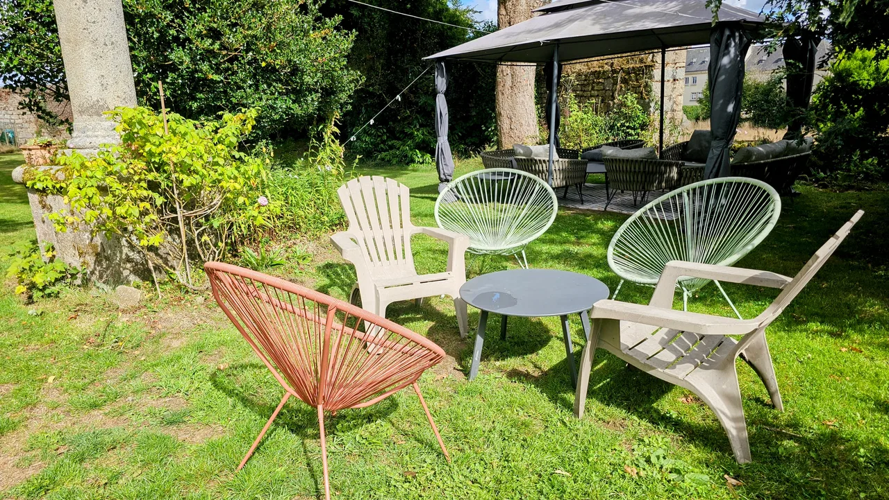 Équipements extérieurs — Parc à Roz Maria.