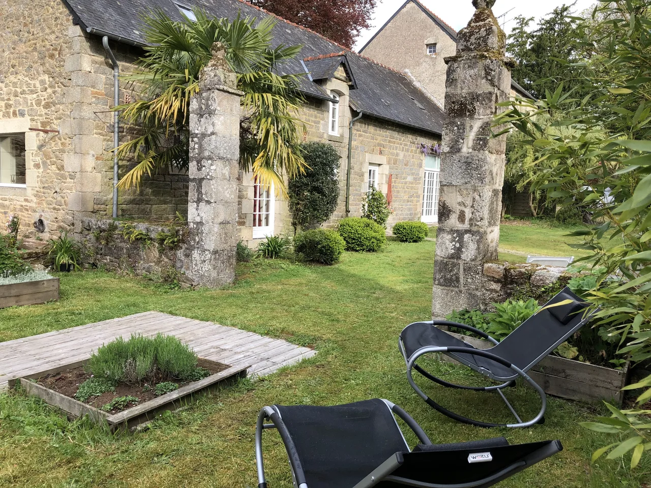 Façade du Gîte à Roz Maria.