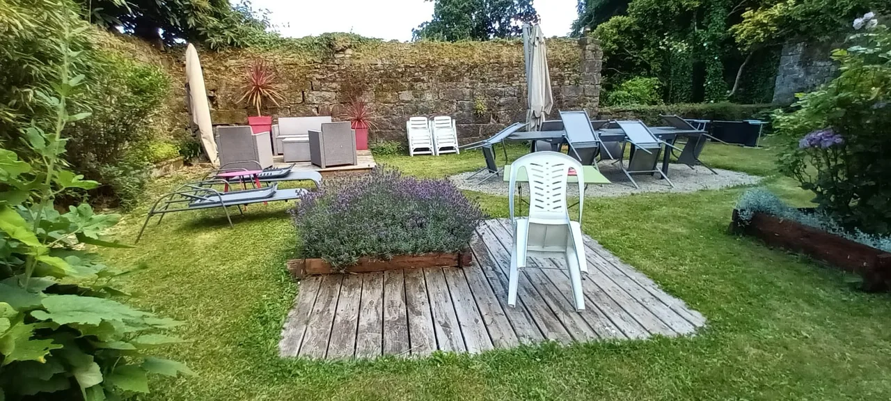 Jardin du Gîte à Roz Maria.