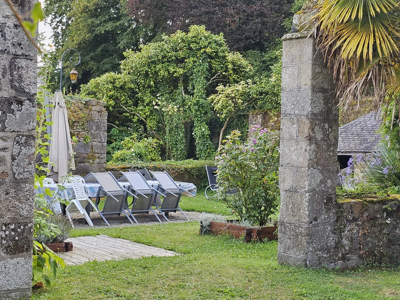 Jardin du Gîte à Roz Maria.
